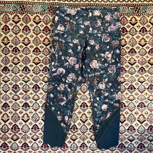 Lululemon Wunder Under Scalloped Hem High-Rise Crop 23" Luxtreme